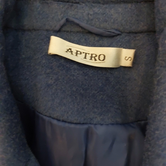 Aptro wool blend coat size S - Picture 4 of 6